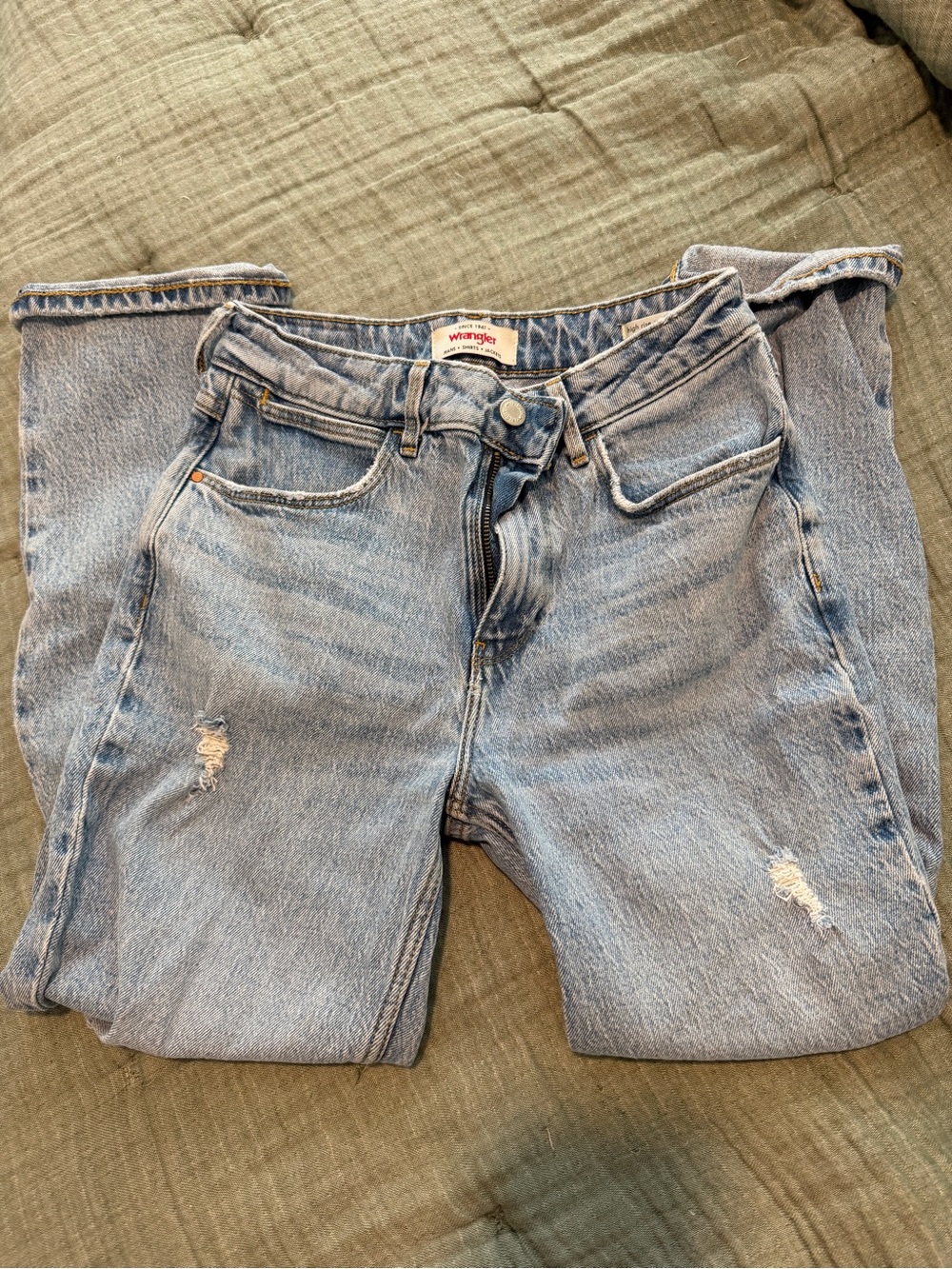 Wrangler Women's High Rise Rodeo Straight Crop Jeans